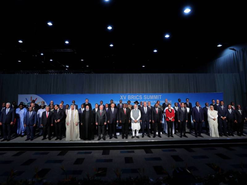 Cuando el torturador es el «salvador», ¿pueden los BRICS y el Sur Global ayudarnos a escapar de la hegemonía&nbsp;occidental?