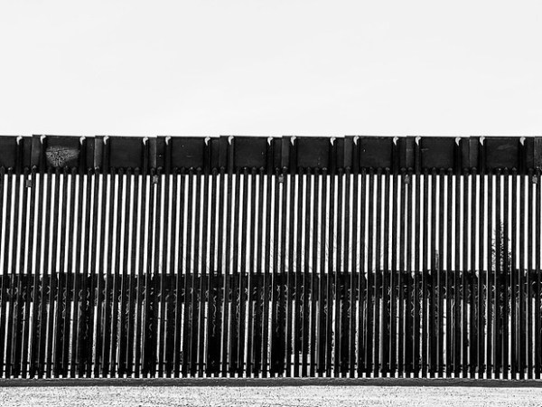 Un mundo al revés: El cambio climático y el complejo industrial fronterizo en la era&nbsp;Trump