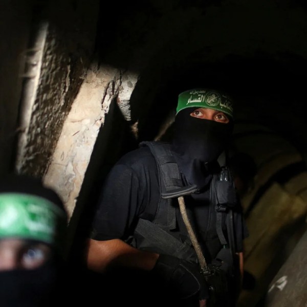 La «Junta de Paz» ha anunciado que un organismo palestino se hará cargo de las armas de Hamás. No es lo mismo que dijo&nbsp;Trump